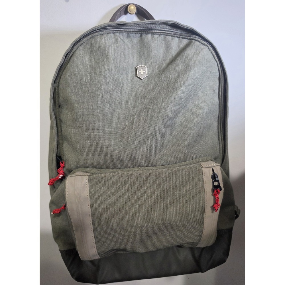 Victorinox Altmont Classic 602150 Olive 15.4" Laptop Backpack Swiss Army